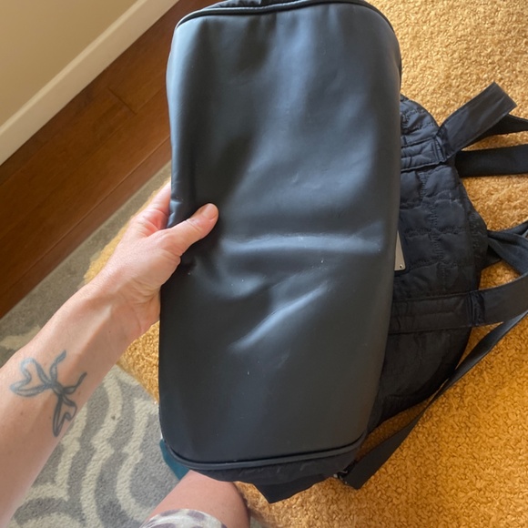 Essential bag - Picture 2 of 15